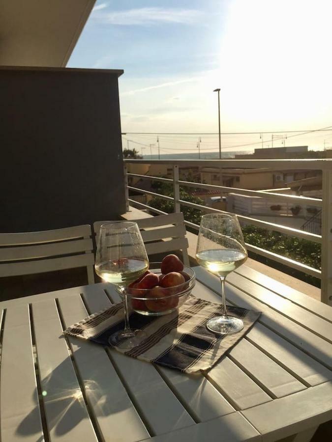 Appartement Sunset House à Fiumicino Extérieur photo